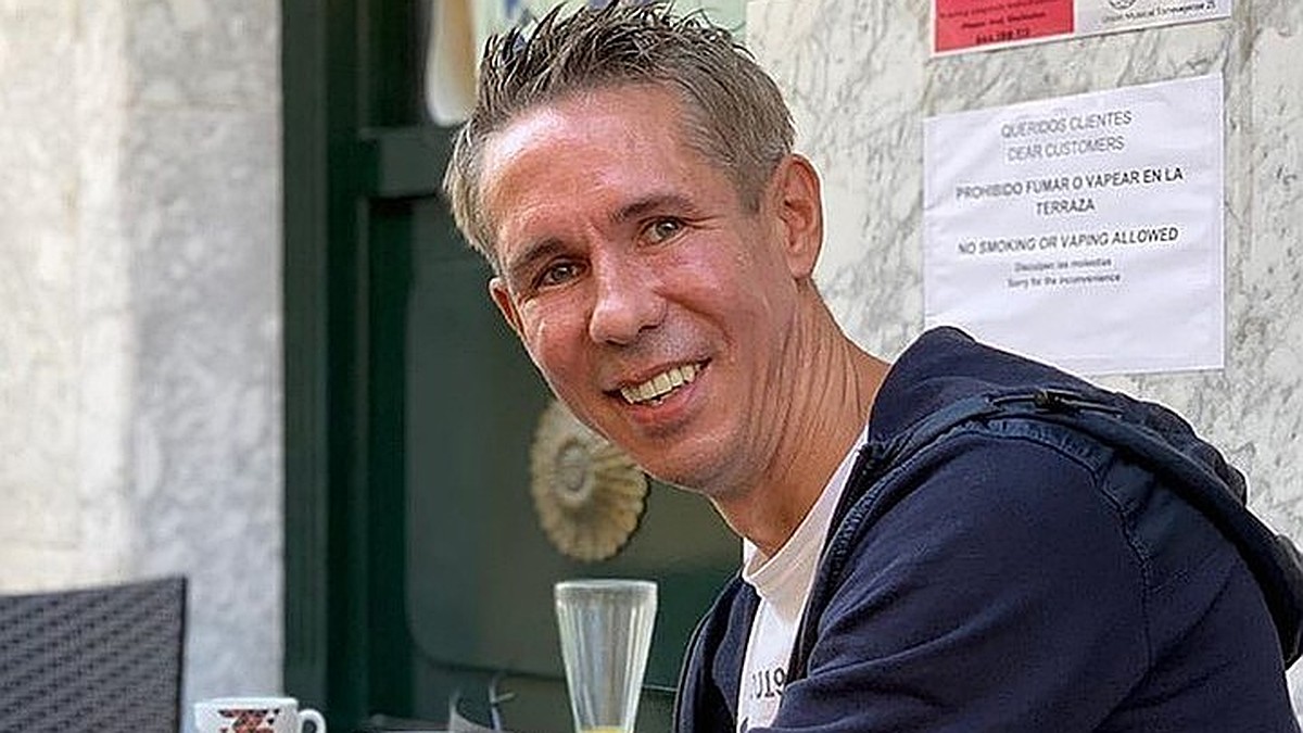 Өте әдемі бөкселер мен бөкселер жабылады Үйленген әйелді қорлау видео