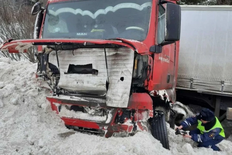 Авария произошла в Орловском районе на 377-ом км федеральной автодороги «Вятка». Фото: vk.com/gibdd43