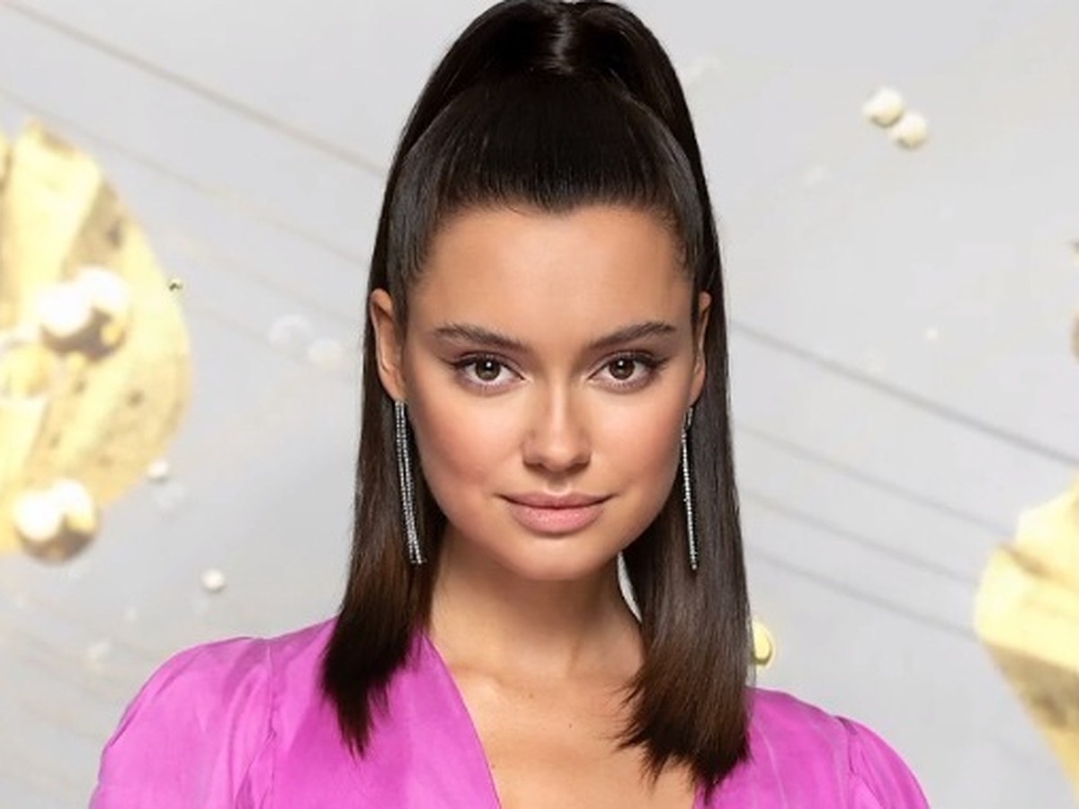 Жігіттер далада зәр шығаруда