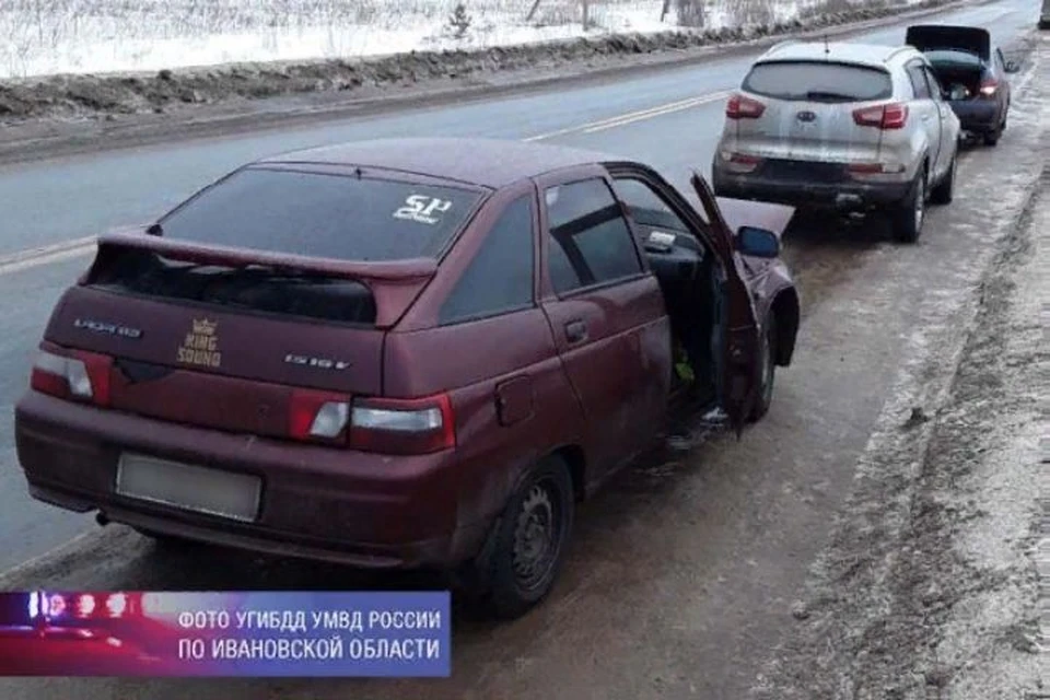 ДТП произошло из-за несоблюдения дистанции. ФОТО: пресс-служба УМВД по Ивановской области