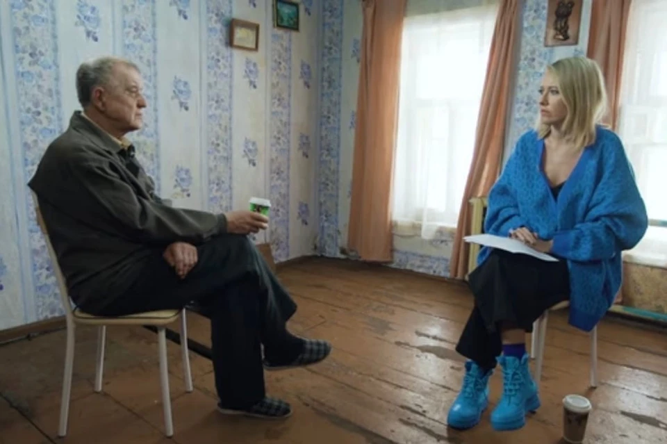 Ксения Собчак встретилась с Моховым у него дома. Фото: Youtube: СобчакДок.