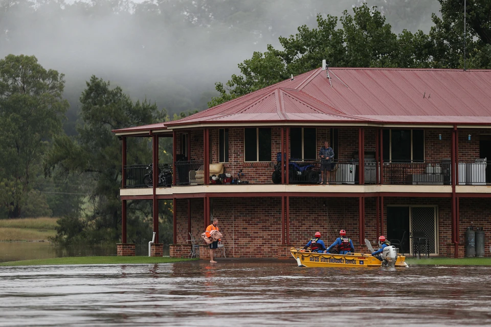 Наводнение на востоке Австралии эвакуированы 20 тыс. жителей.