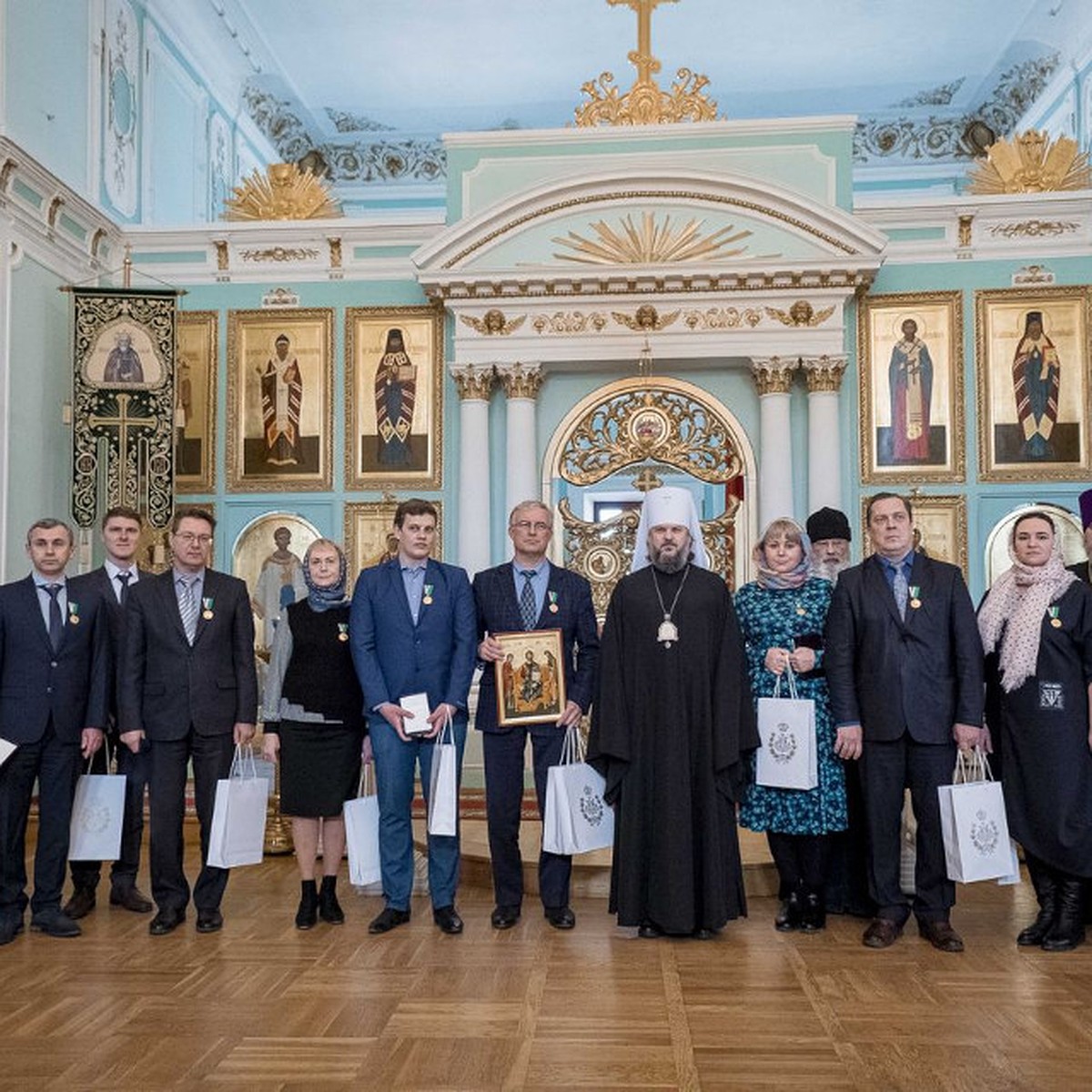 Главврачам и докторам больниц Тверской области вручили Патриаршие награды  за борьбу с коронавирусом - KP.RU