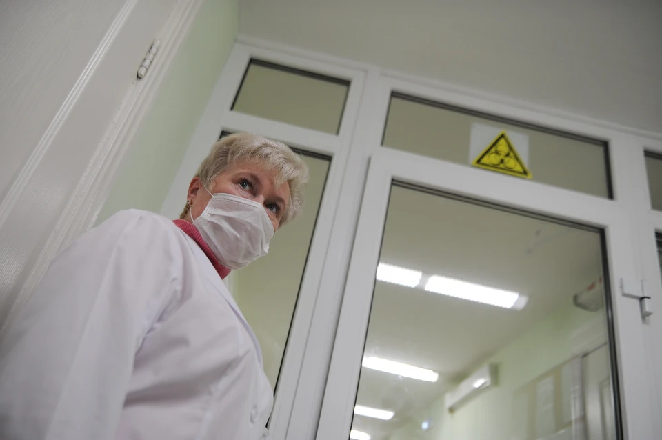 Сейчас в инфекционных стационарах продолжают находиться 162 пациента с COVID-19.