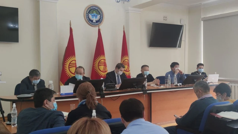 В Бишкеке обсудили проблемы фармацевтического бизнеса.