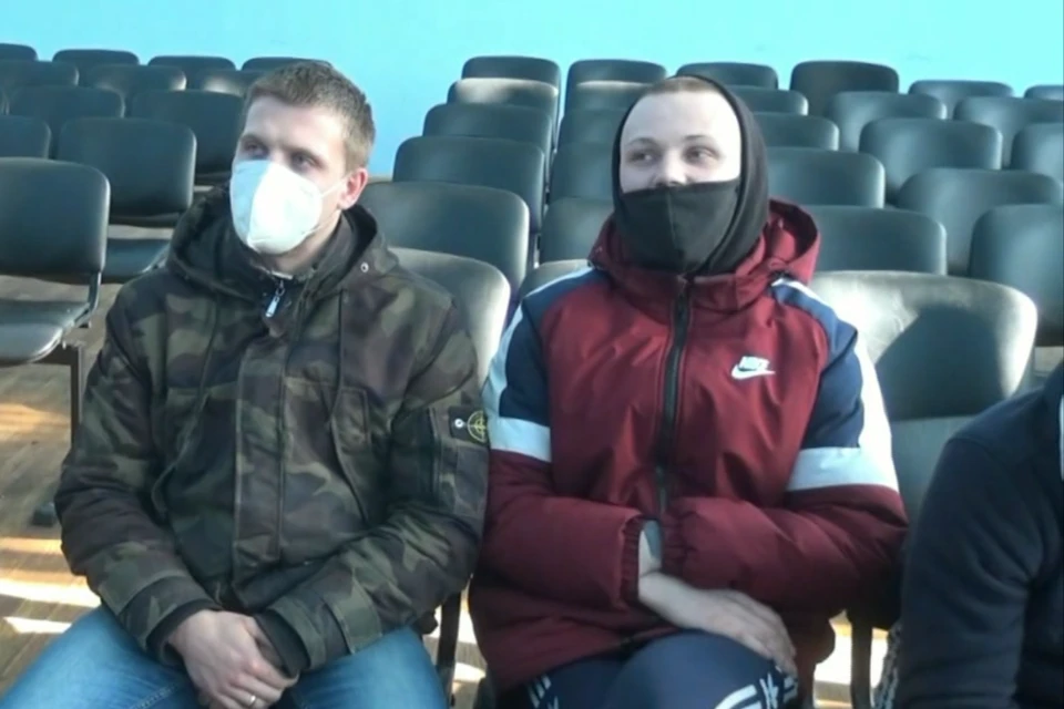 «Мы были не в адекватном состоянии»: дебоширы из тверского автобуса задержаны. Фото: принтскрин видео пресс-службы МВД по Тверской области.
