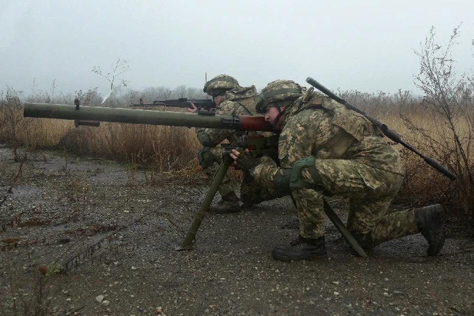 В ходе обстрелов украинские силовики использовали автоматические станковые гранатометы и стрелковое оружие. Фото: штаб «ООС»