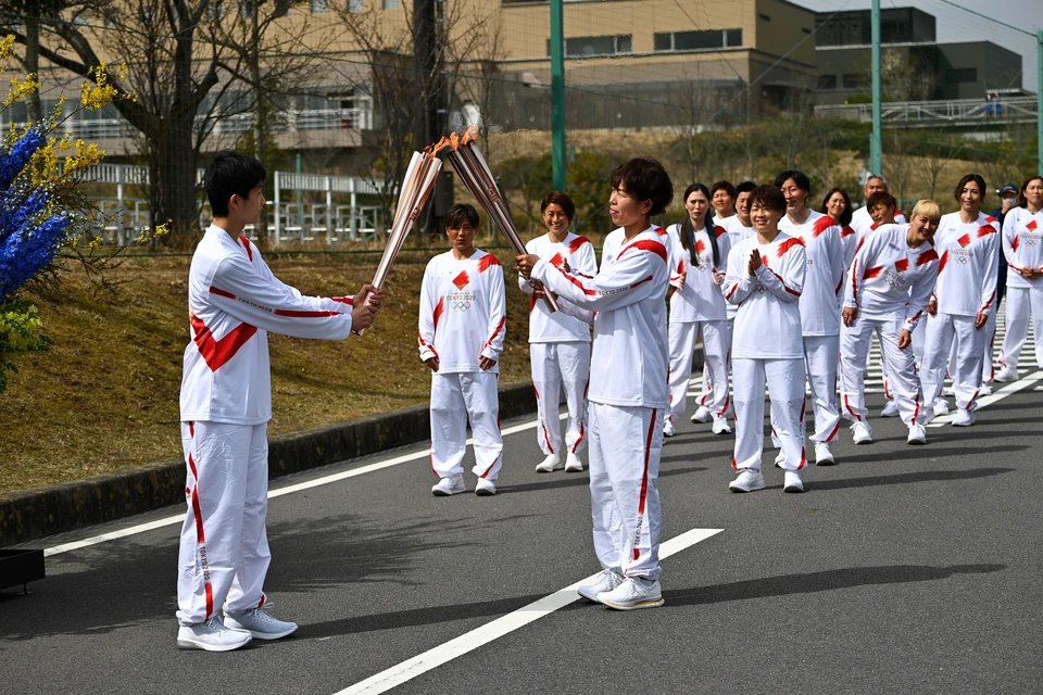 Премьер-министр Японии Ёсихидэ Суга объявил об отмене эстафеты Олимпийского огня через японскую префектуру Осака