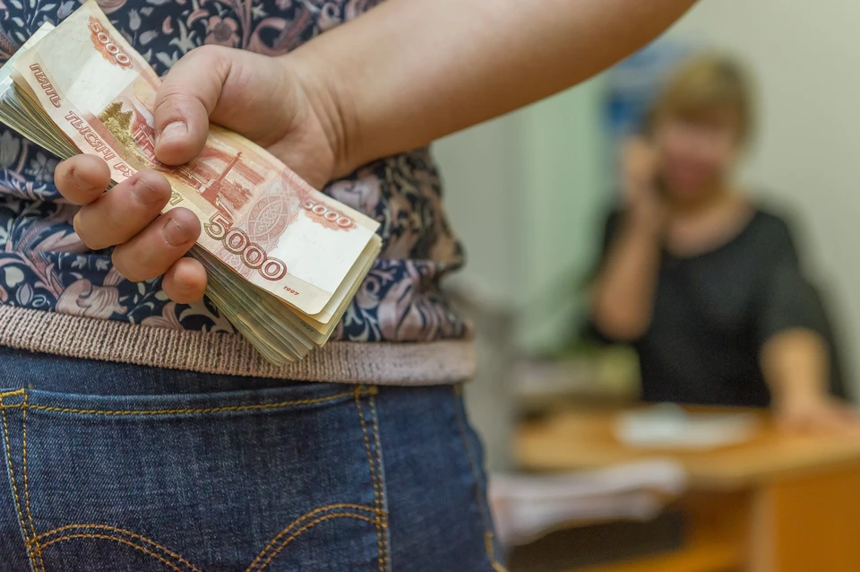 За 545 500 рублей он просил покровительства и защиты