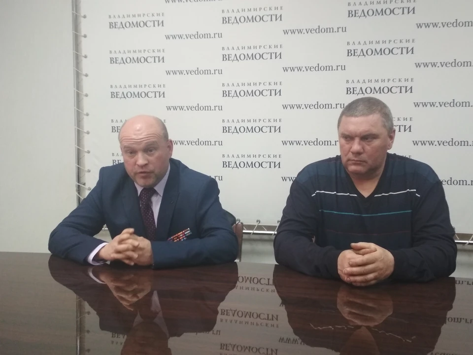 Бывший участковый уполномоченный полиции из Гусь-Хрустального Денис Безбородов и экс-участковый инспектор НП «Мещера» Алексей Савельев.