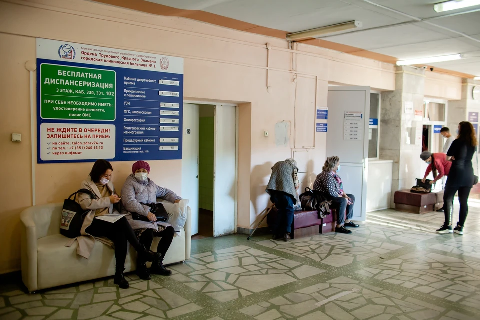 Врачи продолжают бороться с пандемией