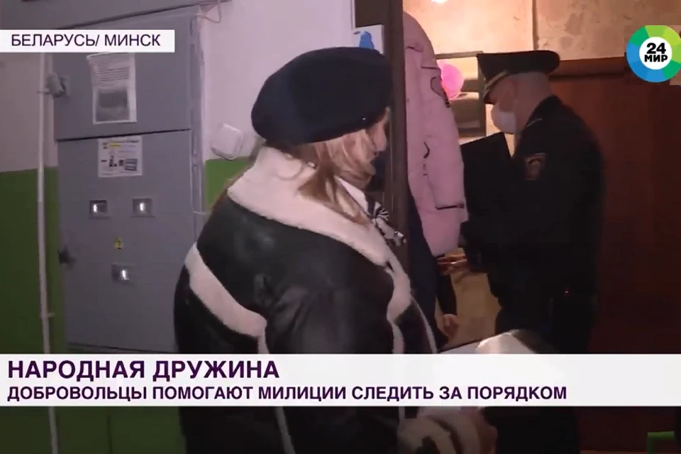 Ходят по квартирам проверяют кто проживает. Минск милиция.