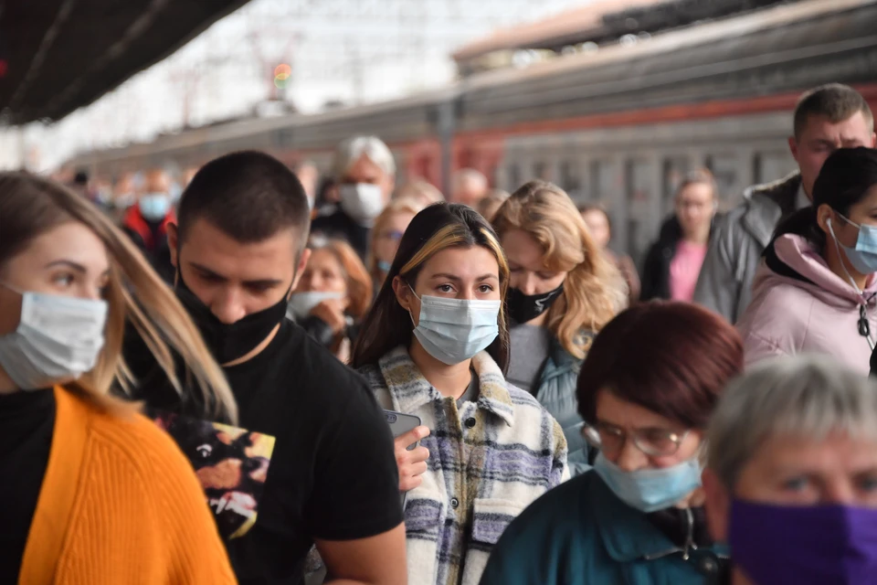 В России за сутки от коронавируса выписались 9 558 пациентов, еще 8 672 человека заболели.