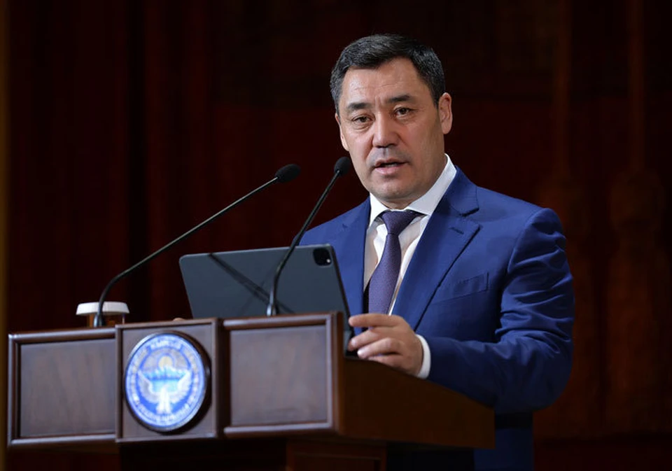 Президент проголосовал на выборах в Бишкекский горкенеш и референдуме.