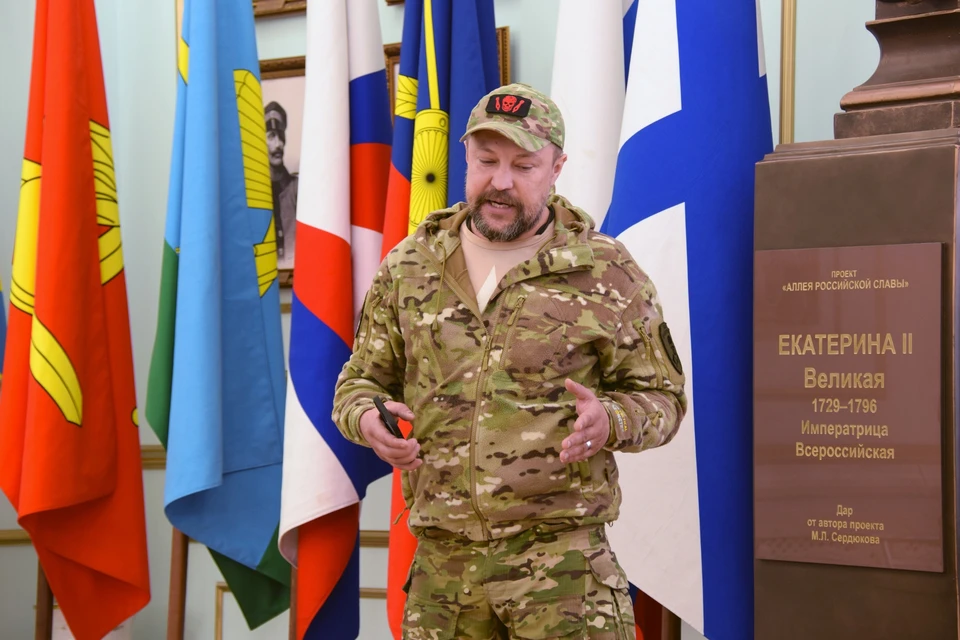 В Севастополе Индус проводит встречи с молодежью и выступает на гражданских форумах, рассказывая об экстремизме и борьбе с ним