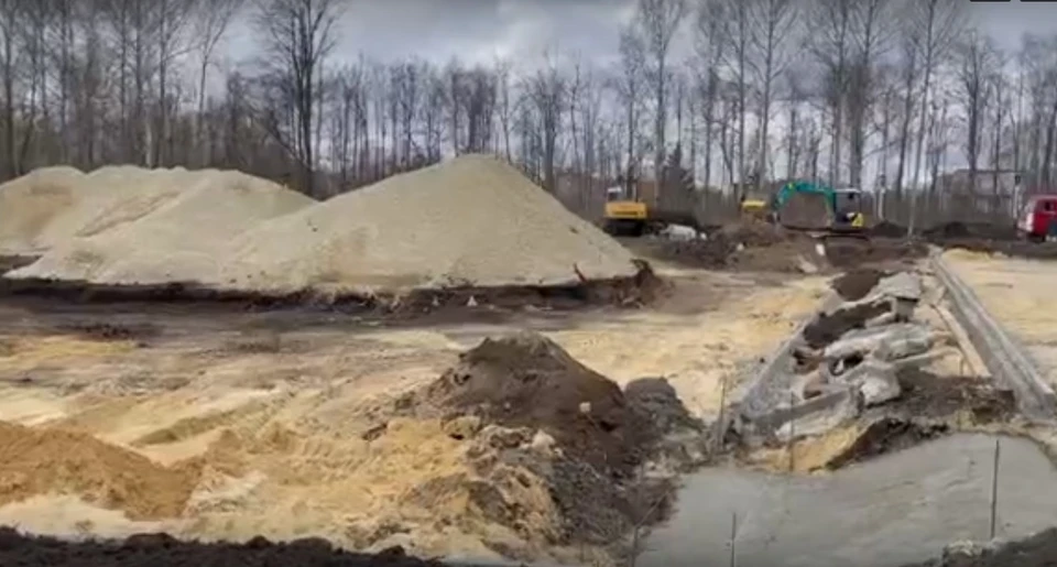 В Парке Победы в Орле готовятся к строительству фуд-корта, детской и спортивных площадок. Скриншот видео vk.com/klychkov_andrey_official