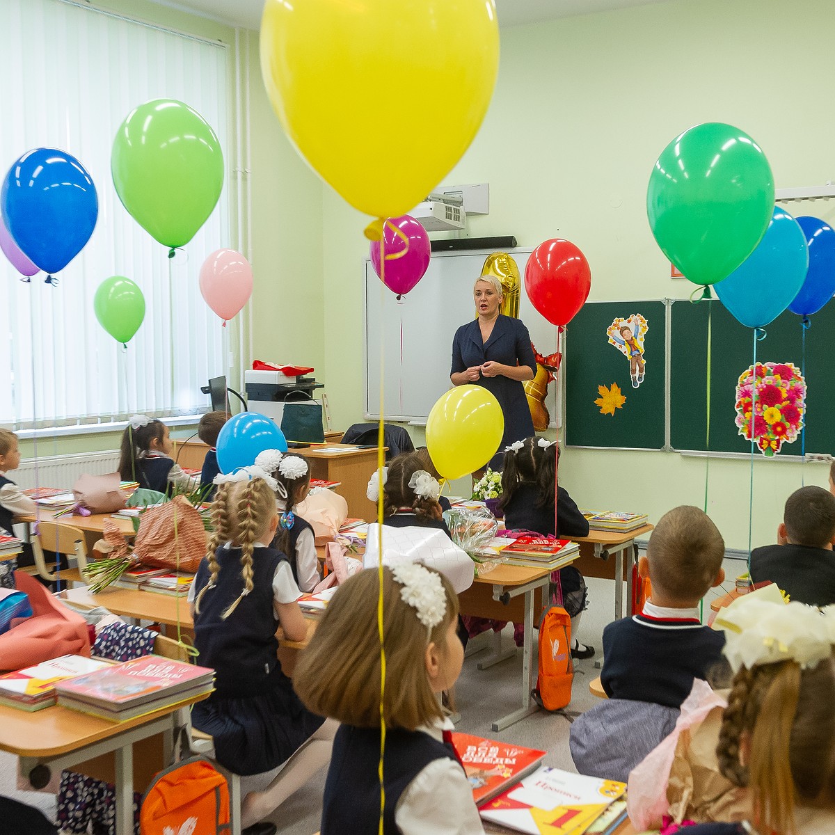 Почему увольняются молодые учителя: откровения педагогов о травле в школе и  работе за 15 тысяч - KP.RU