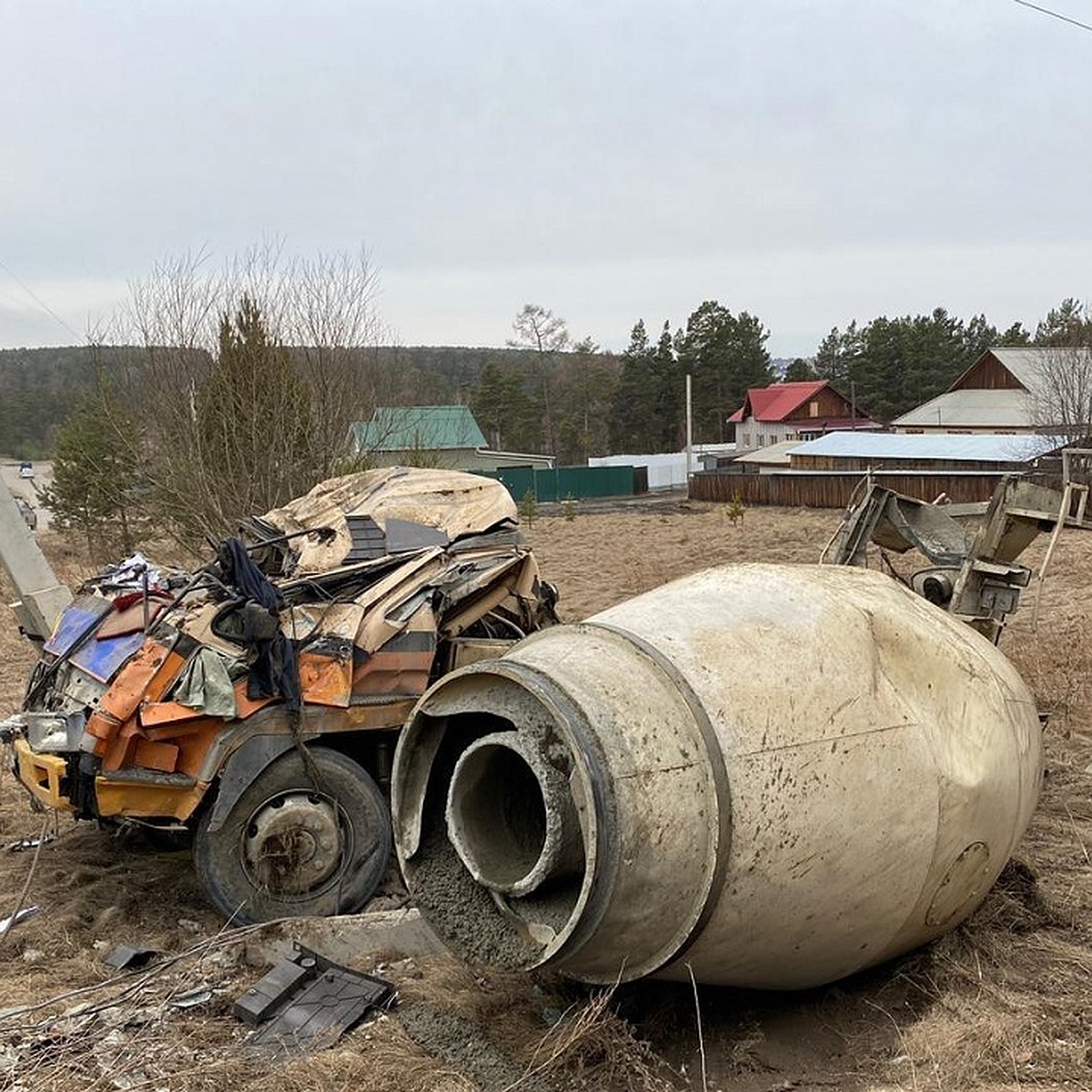 Водитель бетономешалки погиб в ДТП в Иркутском районе - KP.RU