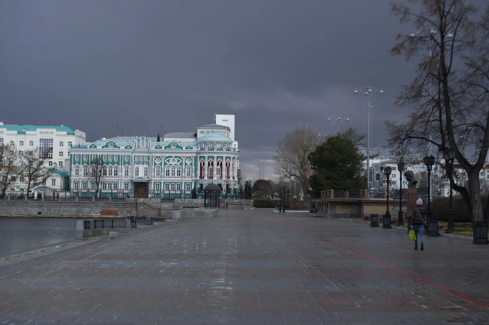 Завтра лучше прихватить с собой зонтики - синоптики обещают дожди