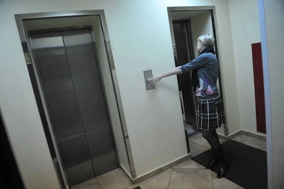 Лифты в некоторых домах не работают уже неделю