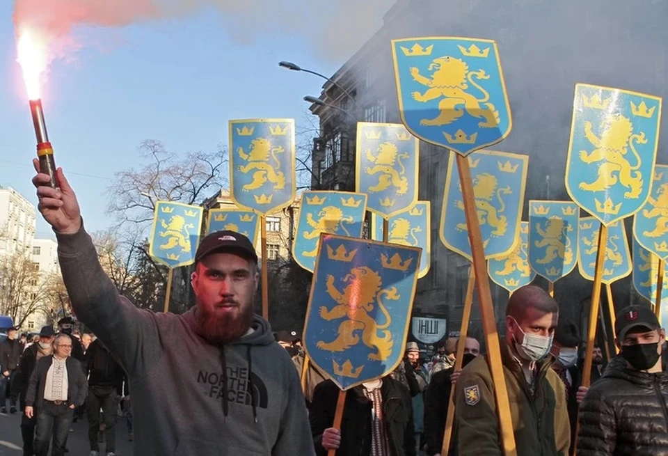 Участники марша националистов в честь дня организации дивизии СС "Галичина" в Киеве, 28 апреля 2021 г. Фото: Анна Марченко/ТАСС