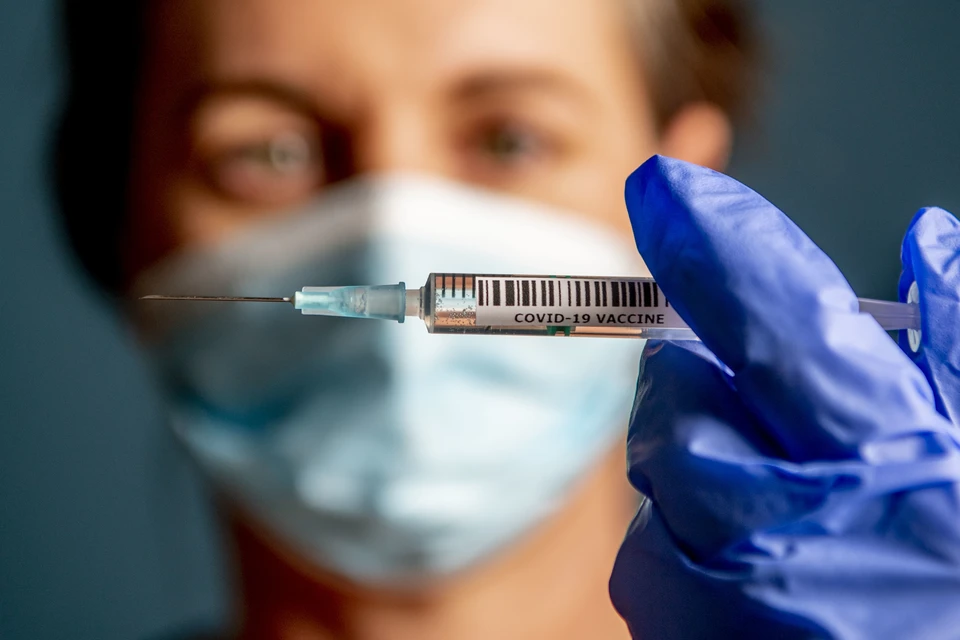 Вакцина "Спутник Лайт" войдет в гражданский оборот до 1 января 2022 года.