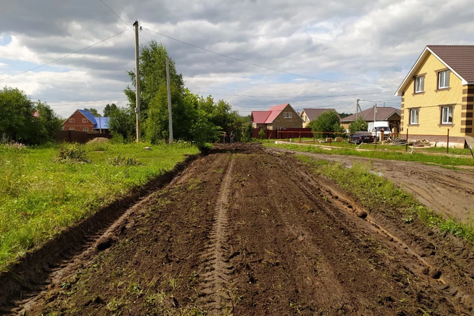 Так всего год назад в Уфе выглядела улица с красивым названием Блестящая