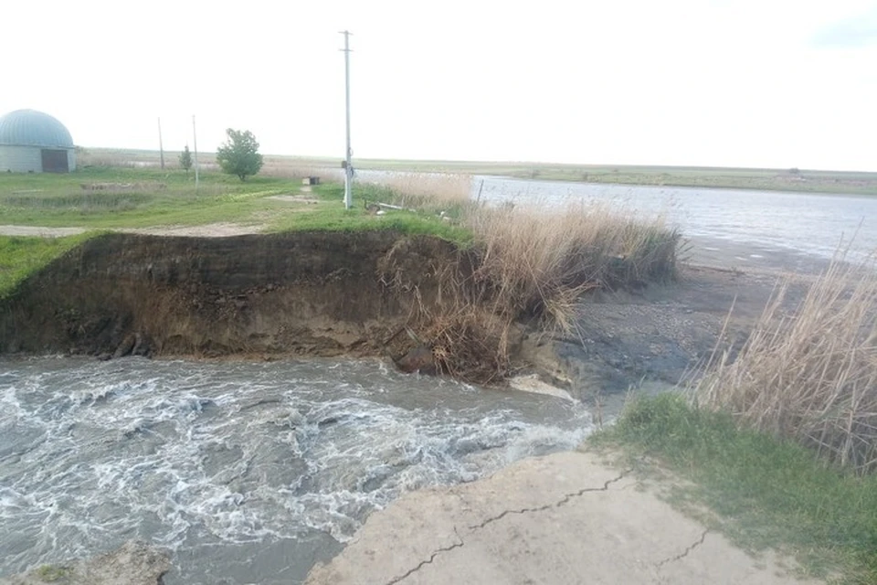 В Ставропольском крае прорвало дамбу