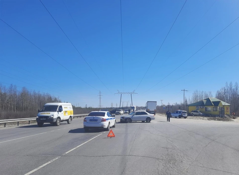 В Сургуте пожилой водитель нарушил ПДД и стал причиной аварии Фото: ГИБДД РФ