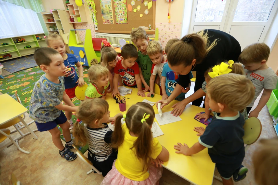 Детские сады Петербурга переходят на летний график работы.