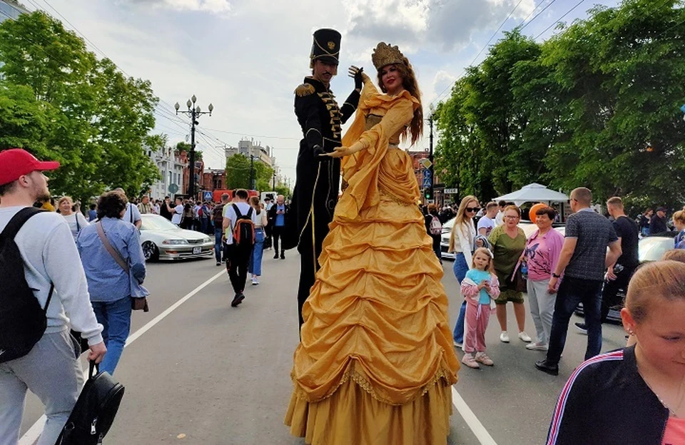 Грандиозный арт-фестиваль проходит на центральной улице Хабаровска