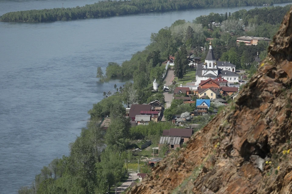 Уровень воды в Енисее в черте Красноярска поднялся за ночь до отметки 4,04 метра