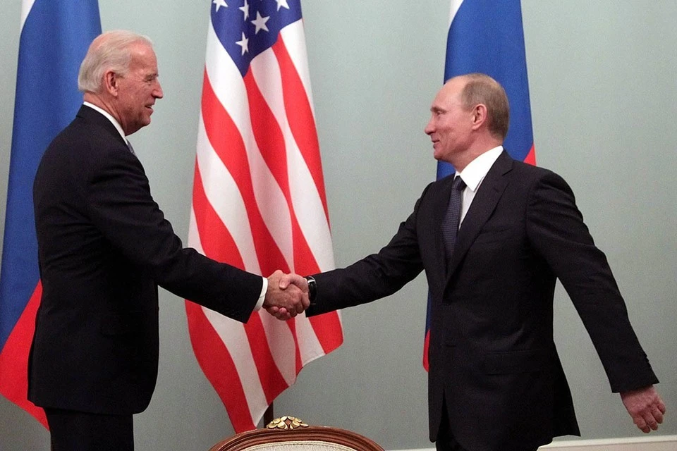Кремль: по месту саммита Путина и Байдена есть более-менее понятные предложения Фото: EPA/ТАСС