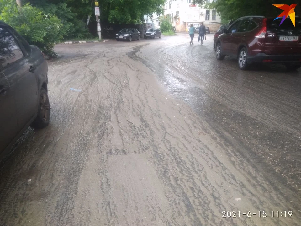 Песок из засыпанной коммунальной ямы