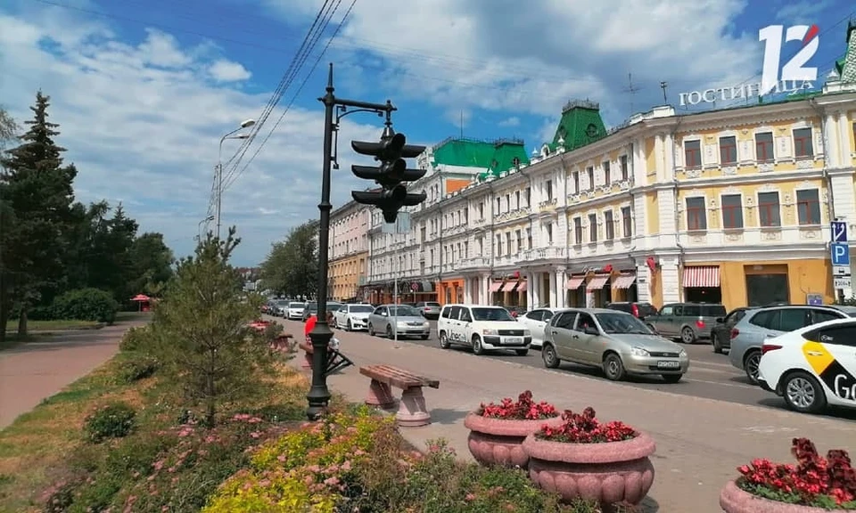 Памятник первому светофору омск партизанская улица фото В центре Омска появился памятник первому светофору - KP.RU