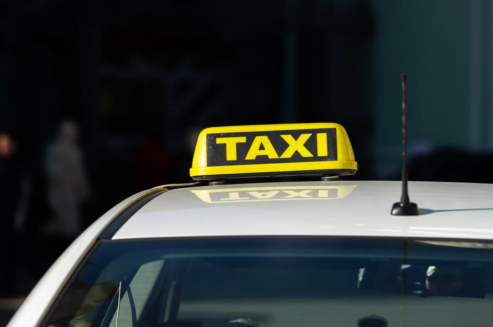 В Петербурге таксист пытался изнасиловать уснувшую пассажирку