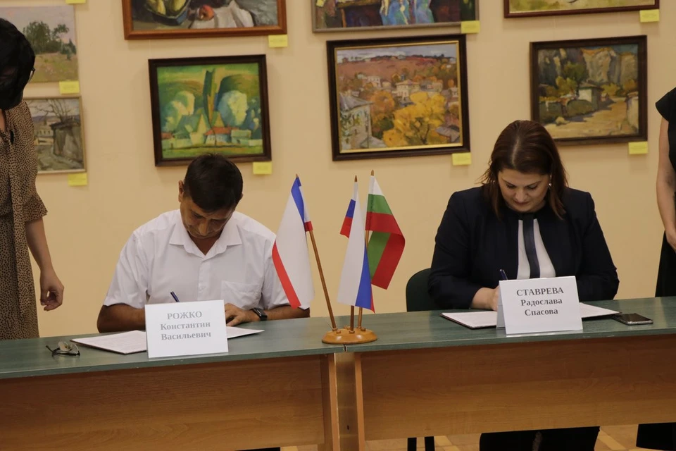 Соглашения о побратимстве между городами Крым и Болгарии были подписаны 23 и 24 июня. Фото: Оргкомитет "Розафест"