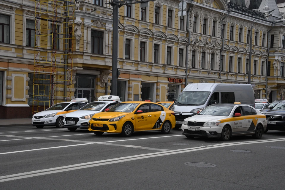 На выявленных точках наибольшего количества аварий, в частности, увеличивают освещение, дополняют местность дорожными знаками, устанавливают ограждения