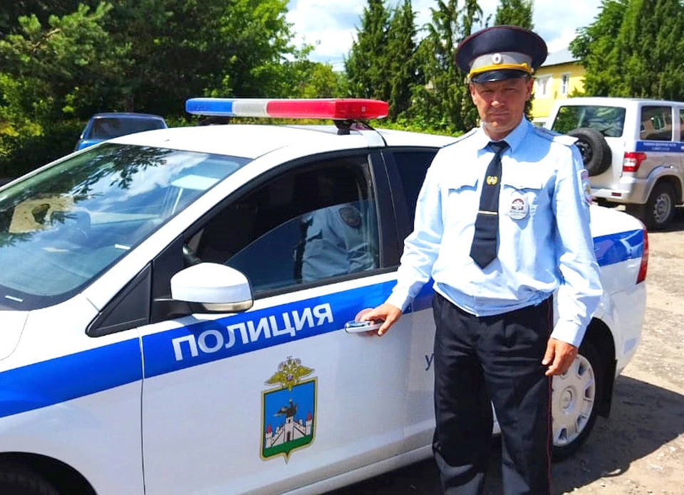 Старший лейтенант Роман Пеньков сопроводил будущую маму до больницы с проблесковыми и сиреной