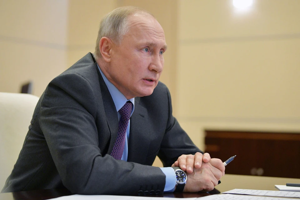 Путин подписал указ о выплатах по 10 тысяч рублей семьям с детьми
