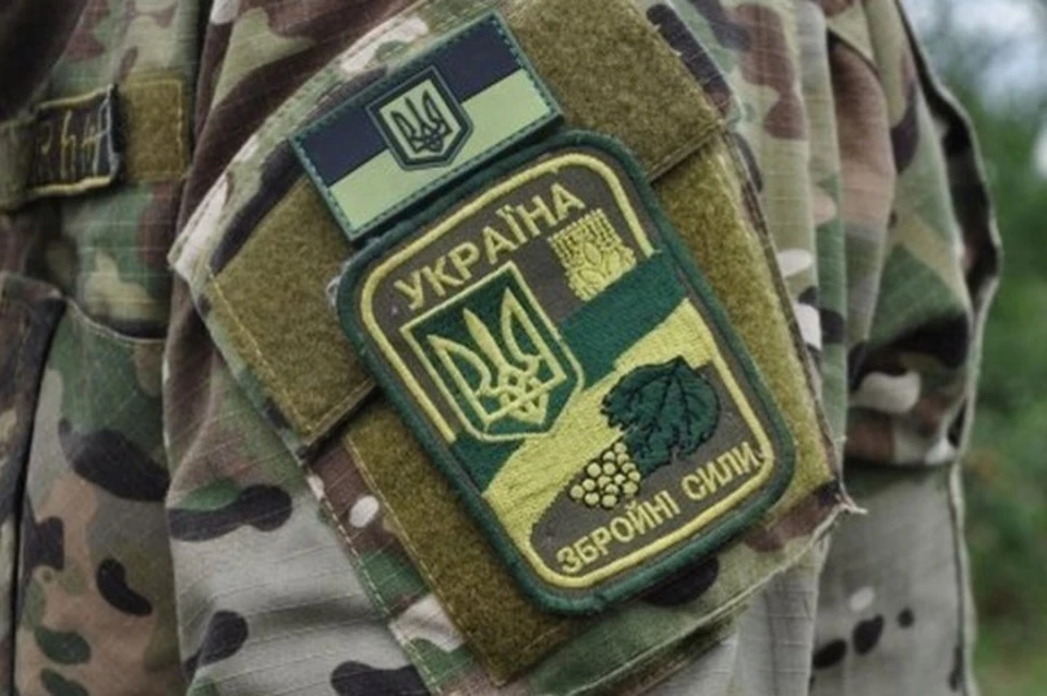 Украинские новобранцы «костят» от службы в подконтрольном Киеву Донбассе. Фото: штаб ООС
