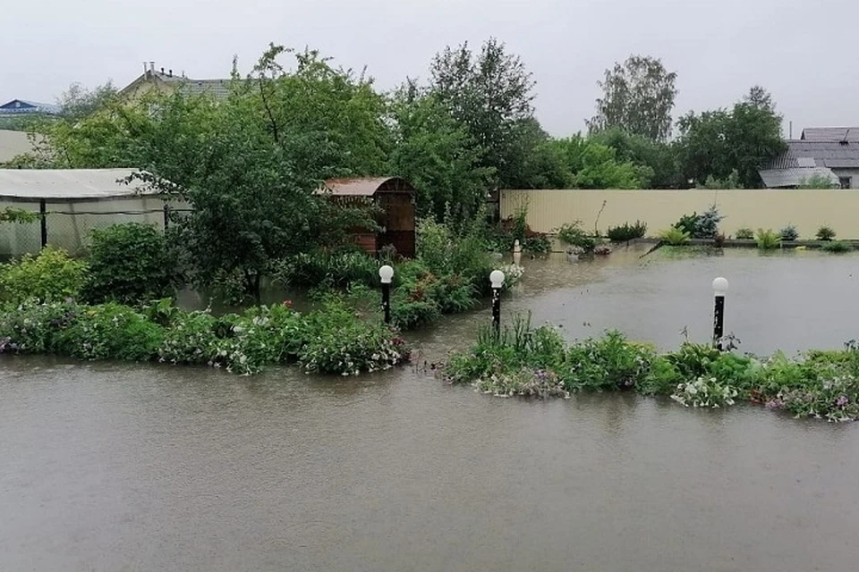 Ливень затопил 12 домов и 76 придомовых территорий Фото: ГУ МЧС по Свердловской области