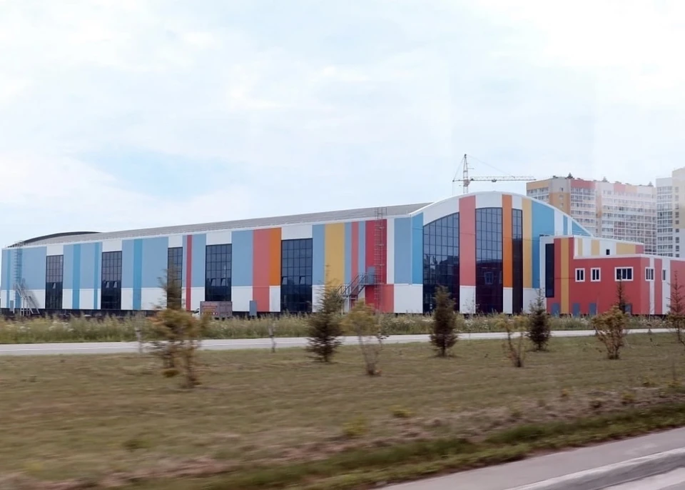 Власти Кемерова показали фотографии строящегося теннисного корта. Фото:instagram/ilyaseredyuk.