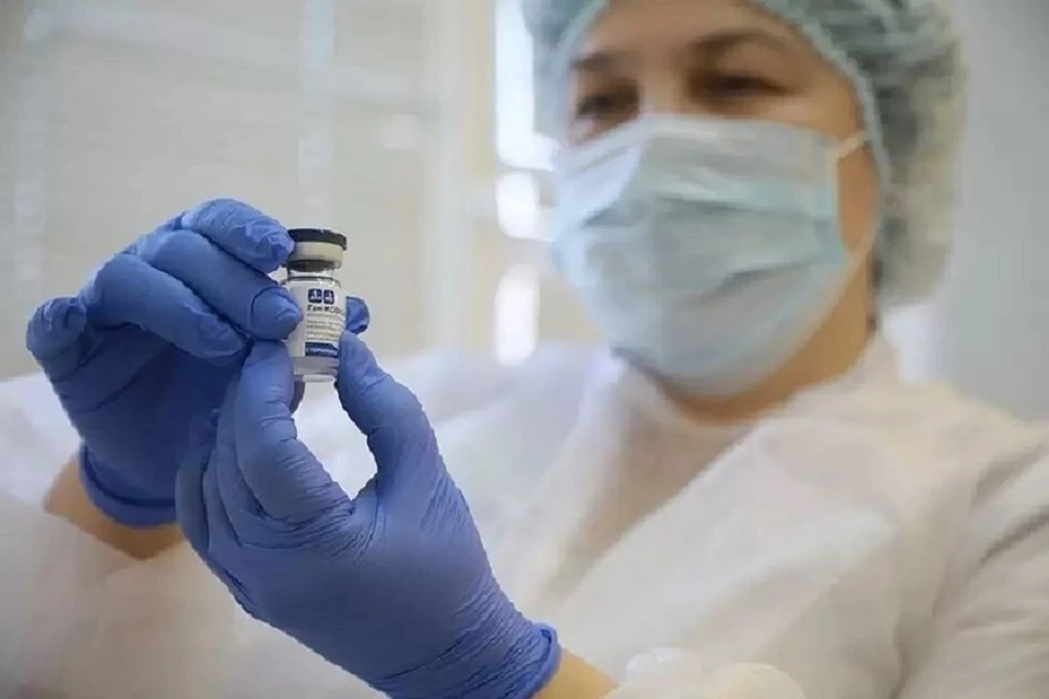 В Новосибирскую область поступило 30 тысяч доз вакцины от ковида.