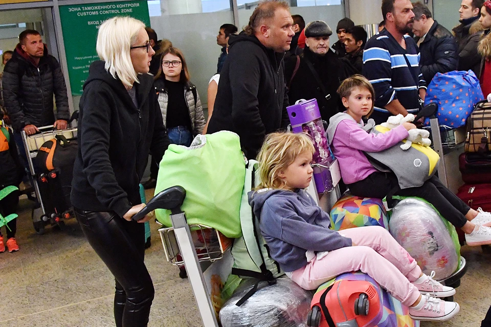 Правительство утвердило правила предоставления субсидий авиакомпаниям на компенсацию льготных тарифов для поездок семей с детьми
