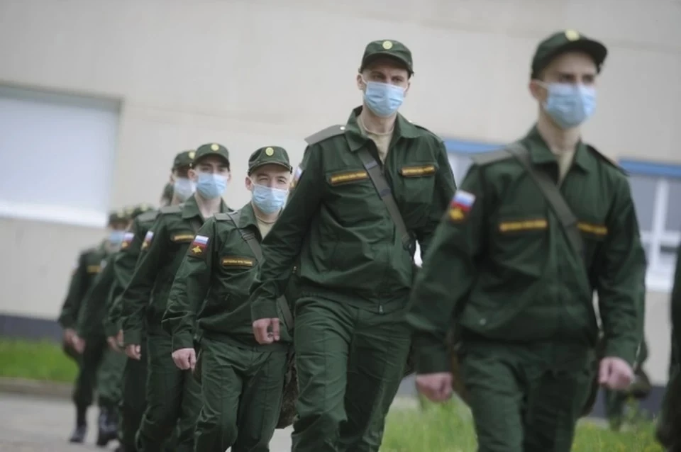 Всего же к призыву на службу в армии подлежали 4 549 горожан.