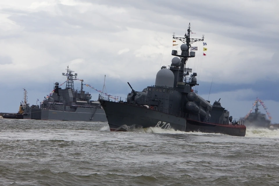 В праздновании Дня Военно-Морского флота будет задействовано 50 боевых кораблей, судов обеспечения, катеров и быстроходных лодок.