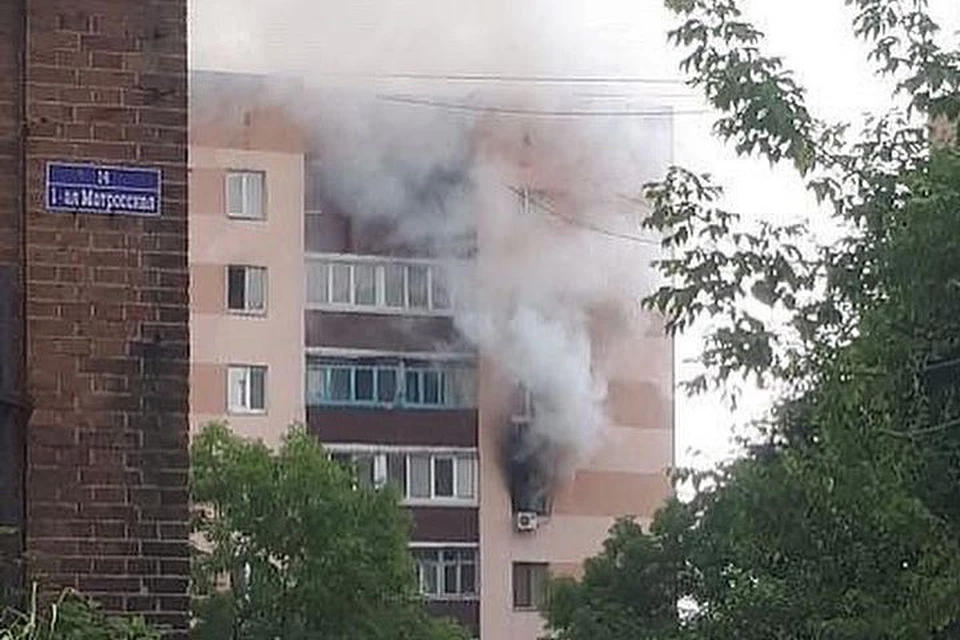 Пожар в доме на Светланской. Фото: www.instagram.com/svodka25.