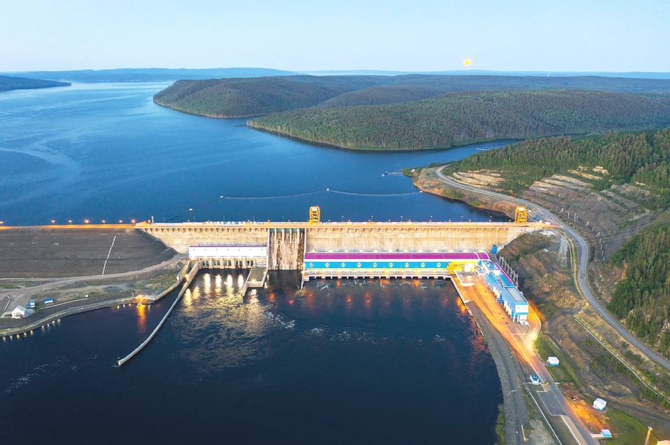 Богучанская ГЭС произвела 10 млрд кВт.ч с начала 2021 года. Фото: БоГЭС