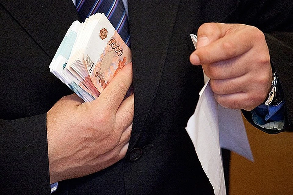 Директор УК похитил 860 00 рублей